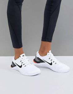 Womens Nike Running Shoes, Womens Running Shoes Trendy, Best Workout Shoes For Women, Nike Running Shoes For Women, Nike Womens Shoes, Women Tennis Shoes, Womens Nike Shoes, Womens Workout Shoes