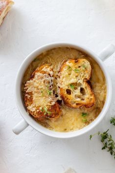 Gordon Ramsay French Onion Soup French Onion Soup Gordon Ramsay, Gordon Ramsay French Onion Soup, Gordon Ramsay Soup Recipes, Gordon Ramsay Home Cooking, Chef Gordon Ramsay, Onion Soup Recipes, French Onion Soup Recipe