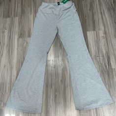 Nwt Shein Grey Flared Leggings High Waisted Grey Flared Leggings, Bday List, Cut Leggings, Flare Legging, Shein Pants, Flared Leggings, Grey Leggings, Straight Cut, Christmas List