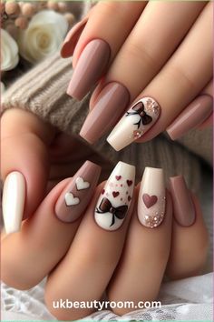 If you are doing something special for Valentine’s Day, why not decorate your nails with Valentine’s day nail art? Nail designs for Valentine’s Day usually include hearts or roses, and traditional Valentine’s Day colors, like pink, red and white. This post lists 30 ideas for Valentine’s Day Nails. Trendy, short designs, simple, gel, acrylic, pink, square, french tip, black, acrylic coffin, pink and red, short almond, simple Diy Valentine's Nails, Pink Nail Colors, Nagellack Trends, Korean Nail Art, Valentine Nail Art, Romantic Nails, Green Nail Designs, Heart Nail, Heart Nail Art