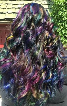 Colourful Hair Extensions, Dyed Hair Multicolor, Oil Spill Hair Dye, Fantasy Hair Colors, Oil Spill Hair Color, Dark Colorful Hair, Cool Dyed Hair Ideas