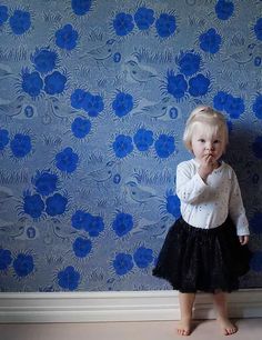 Wallpaper Florinda ultramarine | Wallpaper from the 70s Unusal Wallpaper, Bold Wallpaper Small Living Room, Bold Wallpaper Uk, Cobalt Blue Wallpaper Bathroom, Bold Blue Bathroom Wallpaper, Wallpaper Blue Kitchen, Funky Living Rooms, Scandinavian Dining Room, Painter And Decorator