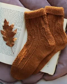 Herbarium Socksknitting Pattern english - Etsy Socks Pattern, Sock Knitting Patterns, Fiber Rich, Sock Patterns, Circular Needles, Sock Yarn, Yarn Art, Knitting Inspiration