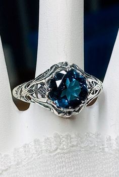 London Topaz Ring, London Topaz, Daisy Ring, Love Vintage, Victorian Jewelry, Blue Gemstones