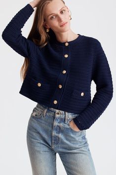 Idea Magazine, Campus Fashion, Jcrew Fall, Elegant Cardigan, Casual Trendy Outfits, Capsule Wardrobe Women, Oxford Style, Classic Aesthetic, Textured Jacket