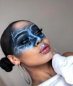 Halloween Makeup Ideas For Women, Airbrush Foundation, Halloween Makeup Ideas, Halloween Makeup Pretty, Pretty Halloween