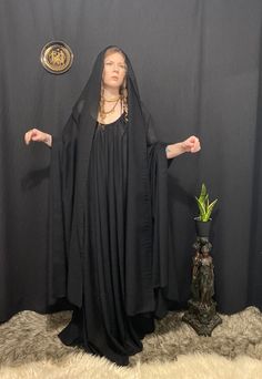 Priestess Aesthetic Outfit, Veil Pagan, Pagan Veil, Priestess Outfit, Nun Veil, Pagan Veiling, Priestess Costume, Mediterranean Fashion, Gods Child