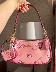 #y2k #y2kaesthetic #y2kfashion #2000s #nostalgia #y2kangel #cherrycoachpurse #pink #cherrypurse #cherries #coach #coachpurse Prada Vintage Bag, Dream Purse, Couch Bag, Fancy Purses, Accessories Board, Trendy Purses, Dream Bag, Handbag Essentials