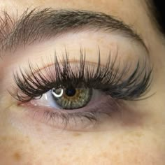 Holiday Lashes, Lash Extension Ideas, Lash Ideas, Makeup Is Art