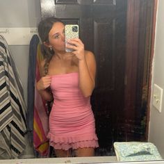 Size Xs Never Worn Mesh Material Pink Homecoming, Homecoming Party, Xs Dresses, Mesh Material, Dresses Xs, Homecoming, Pink Ladies, Light Pink, Colorful Dresses