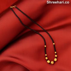 Moti Mangalsutra Designs, Black Bead Necklace Simple, Jewelry Necklace Simple, Black Beads Mangalsutra Design, Gold Bead Earrings, Modern Gold Jewelry, Antique Jewellery Designs, Gold Jewelry Simple Necklace, Gold Mangalsutra Designs