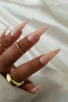 Ongles Beiges, Golden Nails, Gold Nail Designs, Gold Nail, Glam Nails, Neutral Nails, Bridal Nails, Fire Nails