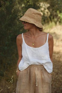 Styling White Linen Shirt, Panama Outfit Ideas, White Linen Top, Whimsical Romantic, Maternity Photoshoot Outfits, White Linen Shirt, Linen Tank Top, Match Colors, Linen Tank