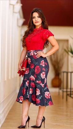 Skirt With Blouse, Ruffle Blouse Designs, Blouses Designs, Flared Skirts, Simply Fashion, Best African Dresses, African Fashion Skirts, Party Frocks