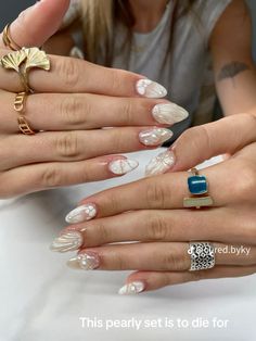 long nails shell nails pearls on nail gold rings and jewelry nail tech White Nail Set, Pearly Nails, Nail Gold, White Nail Design, Shell Nails, Diy Nails Easy, Simple Gel Nails, Classy Acrylic Nails