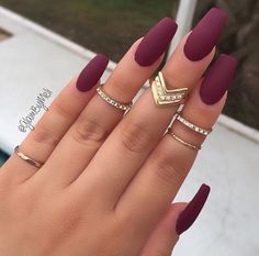 Pienterest: deleks Burgundy matt acrylic long nails Quinceanera Nails, Maroon Nails, Colorful Nails, Trendy Nail Art, Nailed It, Prom Nails, Gorgeous Nails