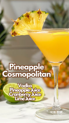 Fun Vodka Cocktails, Pineapple Cosmopolitan, Simple Summer Cocktails, Summer Party Drinks, Simple Cocktails, Vodka And Pineapple Juice, Vodka Cranberry, Vodka Recipes Drinks, Pineapple Cocktail