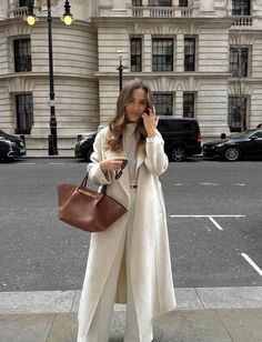 Kate Hutchins, Old Money Fall, What To Wear Fall, Ideal Closet, Fall Style Guide, Winter Outfit Ideas