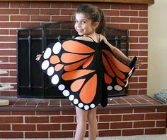 Felt Monarch Butterfly Wings (Tutorial) - Buggy and Buddy Butterfly Wings Tutorial, Wing Tutorial, Monarch Butterfly Costume, Wings Tutorial, Monarch Butterfly Wings, Felt Butterfly, Easy Diy Costumes, Cheap Halloween Costumes