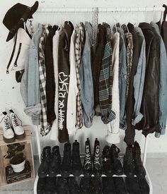 Tumblr Grunge, Grunge Clothing, Clothing Aesthetic, Style Gothic, Creation Couture, Alternative Outfits, Soft Grunge, Grunge Style, Edgy Outfits