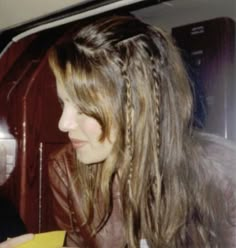 Hairstyles Very Long Hair, Twilight Rosalie, Sandy Aesthetic, Cut My Own Hair, Makeup 2000s, British Autumn, Daniela Melchior, How To French Braid, Nivea Cream