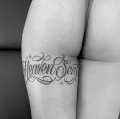 Chicana Stomach Tattoo, Tattoos With A Deep Meaning, La Style Tattoo, Center Chest Tattoo Female, Chicana Tattoos For Women, Chicana Tattoos, Heaven Sent Tattoo, Lattice Fabric, Cute Foot Tattoos