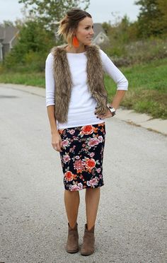 Floral pencil skirt fur vest and ankle boots Skirt With Ankle Boots Outfit, Pencil Skirt Outfit Winter, Floral Pencil Skirt Outfit, Skirt With Ankle Boots, Ankle Boots Outfit, Pencil Skirt Outfit, Fur Vests, Booties Outfit