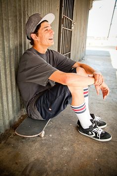 Dickies skater fashion Skater Outfit Men, Dickies Outfits Men, Skater Style Men, Skater Boy Style, Skate Outfits, Dickies Outfit, Skater Boy Outfits, Skater Men, Skater Outfit