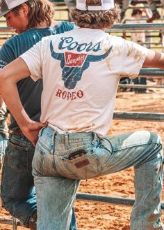 Good Looking Cowboys, Southern Cowboy Outfits Men, Country Music Fashion, Mens Outfits Southern, Men’s Country Music Festival Outfit, Stage Coach Mens Outfits, Men’s Country Concert Summer Outfit, Nashville Mens Style, Country Outfit For Men