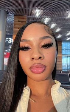 Lashes Fake Eyelashes, Big Lashes, Lash Extensions Styles, Perfect Eyelashes, Pretty Lashes, Makeup For Black Skin, Brown Skin Makeup, Glam Makeup Look