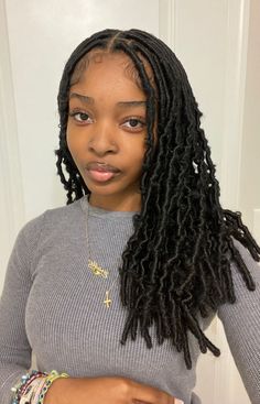 soft locs 🩷🖤 Hair Styles Braids, Soft Locs, Short Box Braids Hairstyles, Styles Braids, Hair Scarf Styles, Box Braids Hairstyles For Black Women, Cute Box Braids Hairstyles, Quick Braided Hairstyles