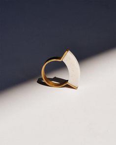 Jewel Photography, 3d Printed Ring, Architecture Gifts, Jewelry Shoot, Marble Rings, Jewellery Photography Inspiration, Mood Jewelry, Creative Jewelry Photography, Jewelry Photography Styling