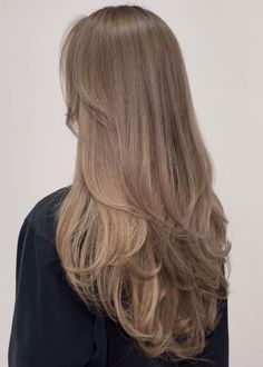 winter Korean hair color: ash beige Brunette Hair With Light Highlights, Dark Blonde Hair Cool Tone, Solid Dark Blonde Hair, Super Light Brown Hair, Warm Ash Brown Hair, Ash Light Brown Hair, Light Ash Brown Hair With Highlights, Dark Sandy Blonde Hair, Warm Light Brown Hair