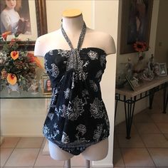 Nwot This Is A Tankini Set Comes With Bottoms Tie Around The Neck Black Tie-side Tankini For Summer, Cheap Women's Tankini With Tie-side Bottom, Tankini Y2k, Printed Tankini With Tie-side Bottom, Black Tankini With Tie-side Bottom, 90s Y2k Fashion, Tankini Set, Black White, Y2k Fashion