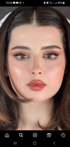 Light Skin High Contrast Makeup, Full Face Makeup Ideas Crazy, Lite Makeup Ideas, Make Up Brown Eyes Brunette, Make Up Styles Natural, Circle Face Makeup, Simple Grad Makeup, Big Face Makeup, Soft Pink Wedding Makeup