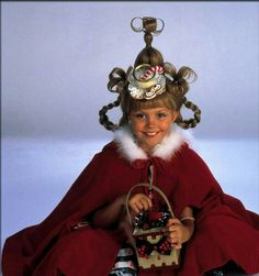 Lucy Cindy Lou Hair, Cindy Lou Hoo, Whoville Costumes, Cindy Lou Who Hair, Cindy Lou Who Costume, The Grinch Movie, Whoville Christmas, Cindy Lou Who