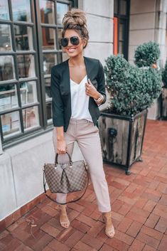 Hollie Woodward, Work Attire Women, Business Professional Outfits, Fashionable Work Outfit, Office Casual Outfit, Business Casual Outfits For Women, Summer Work Outfits