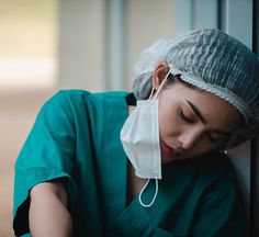 A woman studying to be a nurse was waiting for hours in agonizing pain in the A&E (ER) before dying Nurse Tired, Woman Studying, A Woman, Fashion Trends