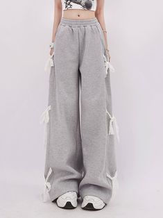 ❤︎White Little Ribbon Sweatpants❤︎ Aesthetic Sweatpants, Harajuku 90s, Unique Bow Tie, Sporty Pants, 2000s Clothes, Slacks For Women, Wide Trousers, Long Trousers, Lace Ribbon