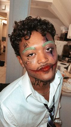 Halloween Joker Makeup for boys and girls Halloween Makeup Looks Guys, Boy Joker Makeup, Joker Costume Black Man, Guy Makeup Halloween, Joker Guy Makeup, Joker Male Costume, Men’s Joker Makeup, Joker Face Paint Easy, Joker Boy Costume