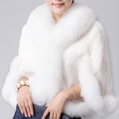 Fur Coat Wedding, Vogue Winter, Faux Mantel, Fur Trimmed Cape, Faux Fur Wedding, Faux Coat, Faux Fur Wrap, Outwear Fashion, Fur Coat Vintage