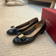 Salvatore Ferragamo's 'Vara' Pumps, Oxford Blue Made In Italy Size 7b Chic Block Heel Makes This Pair Really Comfortable To Wear! In Great Condition Salvatore Ferragamo Shoes, Oxford Blue, Patent Leather Pumps, Block Heels, Pumps