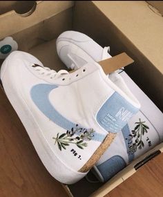 Cute Nikes For Women, Cute Shoes Sneakers Casual, Aesthetic Nikes, Cute Shoes Aesthetic, Cool Shoes Women, Cute Trendy Shoes, Cool Nike Shoes