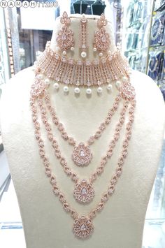 Bridal Image, Learn Biology, Choker Necklace Online, Shubman Gill, Bridal Jewelry Sets Brides, Bridal Necklace Designs, Neck Pieces Jewelry, Gold Jewellry