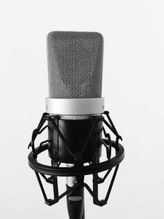 a black and white photo of a microphone