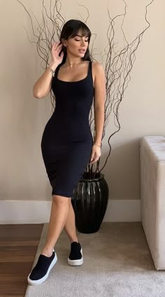 Royal Blue Cocktail Dress Long, Body Con Dress Poses, Upper Class Outfits, Tan Hoodie Outfit, Style High Top Converse, Tight Dress Outfit Casual, Tan Outfit Ideas, Black Tight Dress Outfit, Maxi Dress With Sneakers