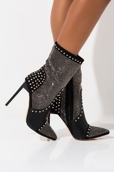 Boots 2020, Rock Boots, Punk Women, Basic Boots, Punk Boots, Pointed Toe Shoes, Fabulous Shoes, Martin Boots