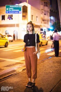 Look 80s, Simple Wardrobe, Neue Outfits, Outfit Jeans, Mode Inspiration, Looks Vintage, Street Styles, Outfits Casuales, Look Fashion