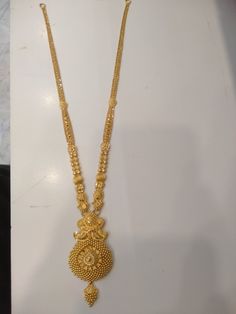 Long Chains Indian Gold, Long Necklace Gold Indian, Haram Designs Gold Latest, Gurung Dress, Gold Haram Designs, Glow Fish, Indian Gold Jewellery Design, Fashion Jewelry Necklaces Gold, Small Earrings Gold