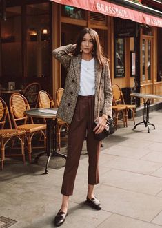 Fashion Rules, Blazer Outfit, Blazer Outfits, Work Outfits Women, Striped Cardigan, Inspiration Mode, Work Attire